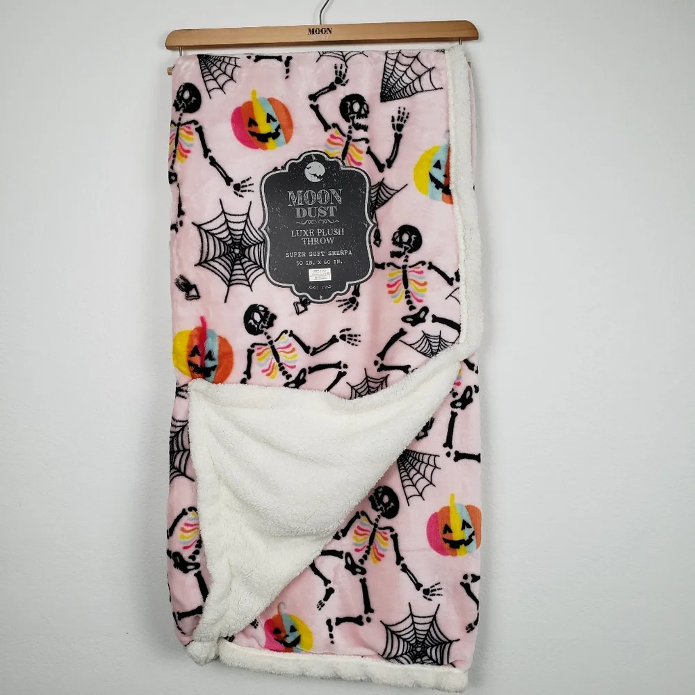 Halloween Throw Blanket Skeleton Pumpkin Spider Web Plush Sherpa Pink Soft Cozy